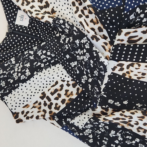 Cabi Samantha crossover camisole. Size 8 - Picture 11 of 11